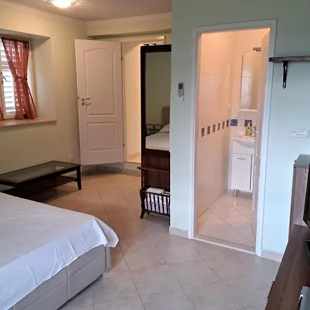 别墅 Seaside Mia 特罗吉尔