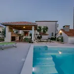 Seaside Mia Villa *