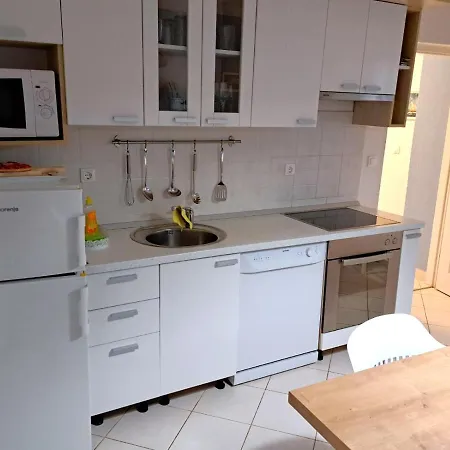 Seaside Mia فيلة