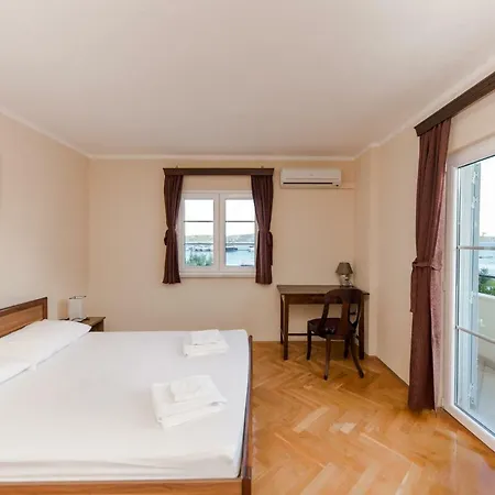 Seaside Mia فيلة *