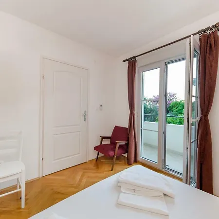 Seaside Mia * تروغير